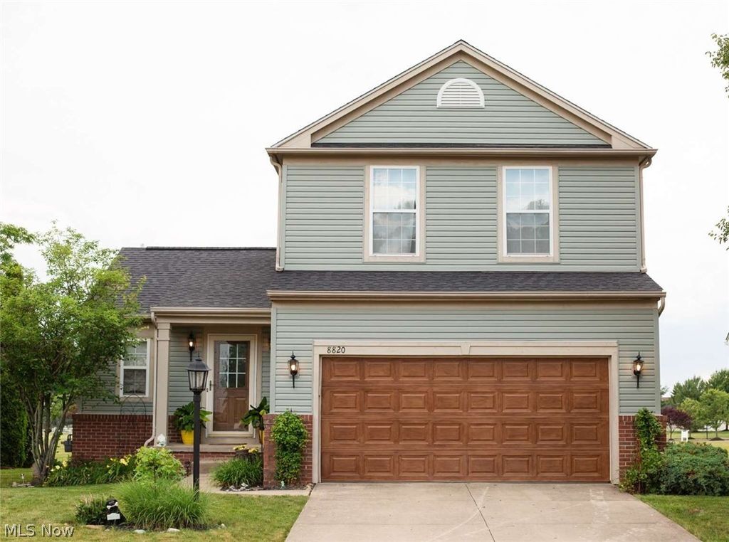 8820 Belton Drive, North Ridgeville, OH 44039