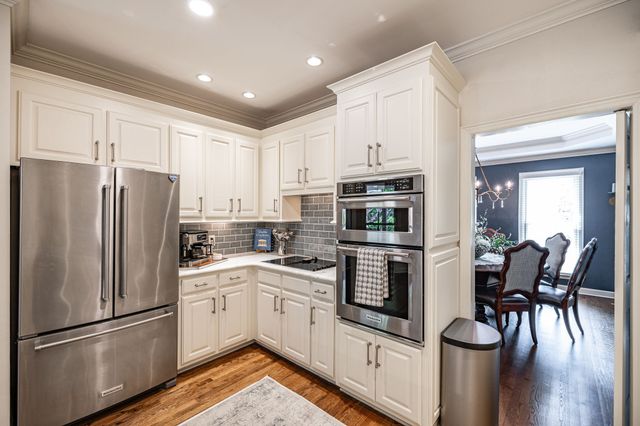 208 Pecan Ct, Gallatin, TN 37066