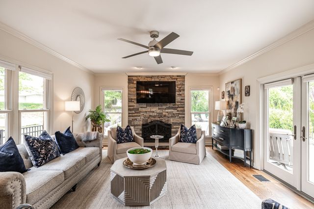 208 Pecan Ct, Gallatin, TN 37066