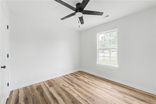 809 Emerald Street, Lowell, AR 72745