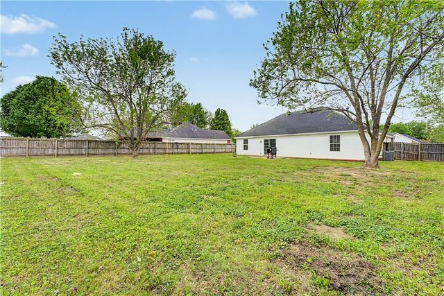 809 Emerald Street, Lowell, AR 72745