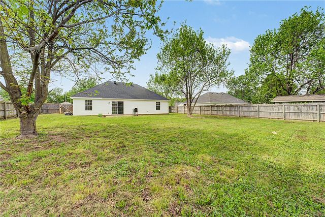 809 Emerald Street, Lowell, AR 72745