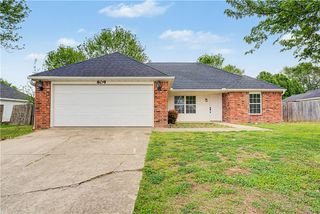 809 Emerald Street, Lowell, AR 72745