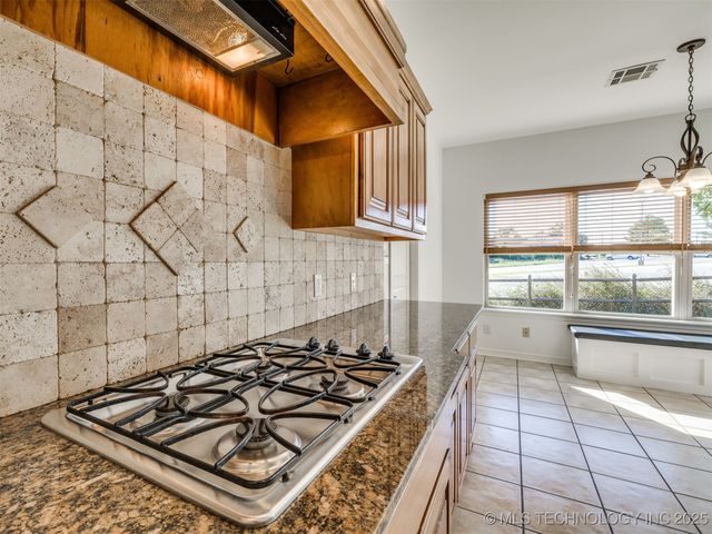 14806 S 52nd East Avenue, Bixby, OK 74008