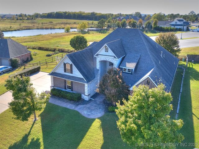 14806 S 52nd East Avenue, Bixby, OK 74008