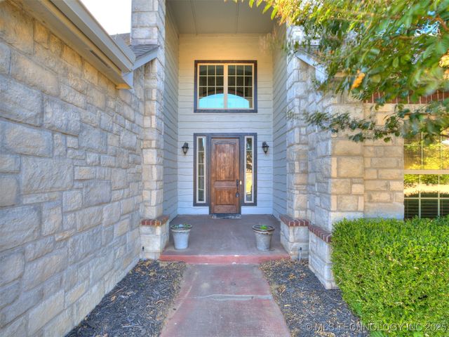 14806 S 52nd East Avenue, Bixby, OK 74008