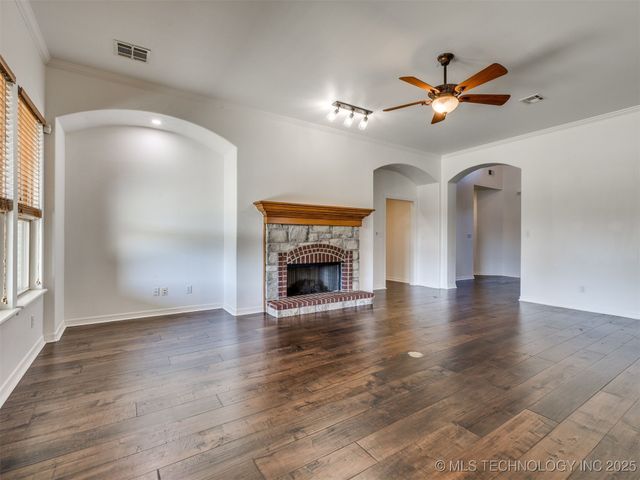 14806 S 52nd East Avenue, Bixby, OK 74008