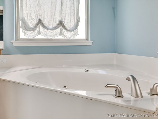 14806 S 52nd East Avenue, Bixby, OK 74008