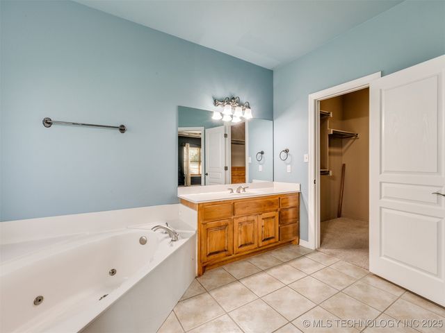 14806 S 52nd East Avenue, Bixby, OK 74008