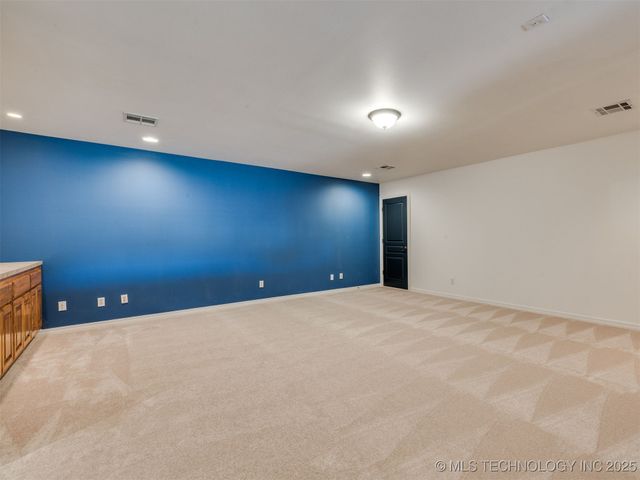 14806 S 52nd East Avenue, Bixby, OK 74008