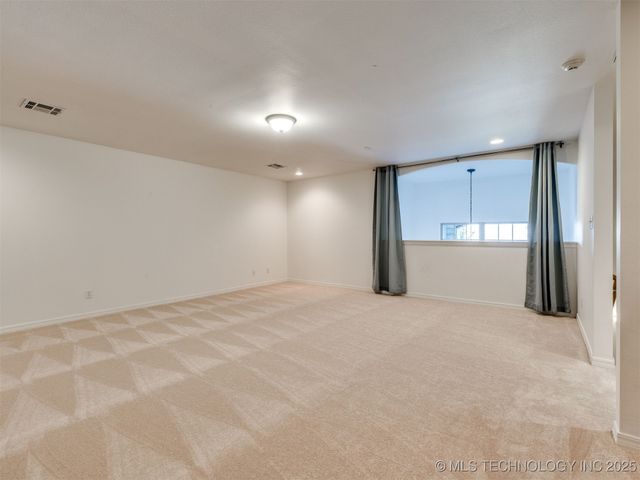 14806 S 52nd East Avenue, Bixby, OK 74008