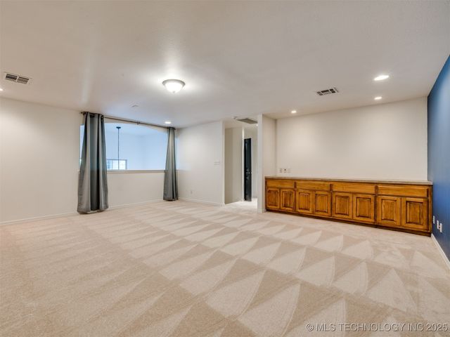 14806 S 52nd East Avenue, Bixby, OK 74008