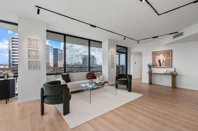 14 Greenway Plaza 9R, Houston, TX 77046