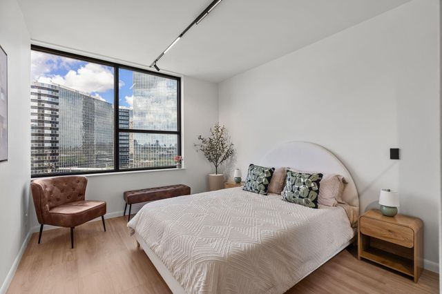 14 Greenway Plaza 9R, Houston, TX 77046