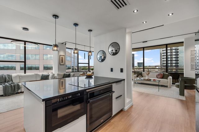 14 Greenway Plaza 9R, Houston, TX 77046