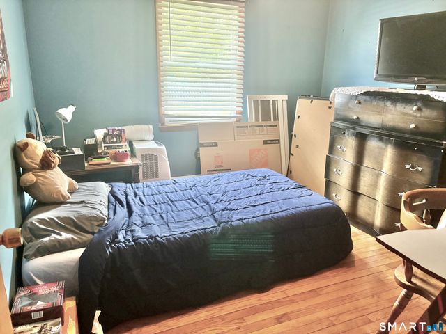 21 Friendship Street, Norwich, CT 06360