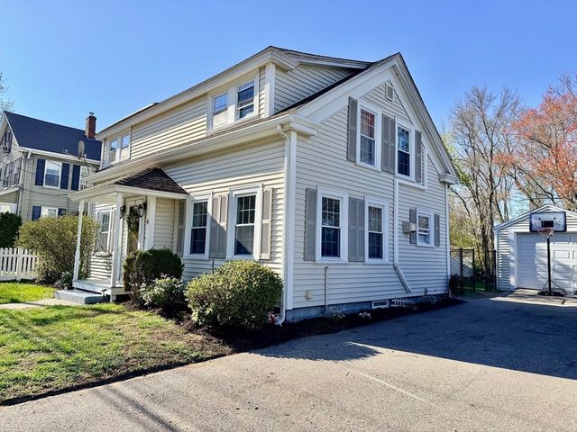 41 Main St, Upton, MA 01568