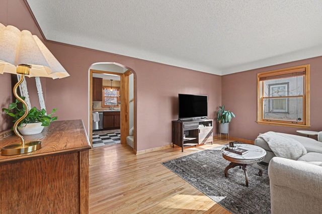 5425 31st Avenue S, Minneapolis, MN 55417