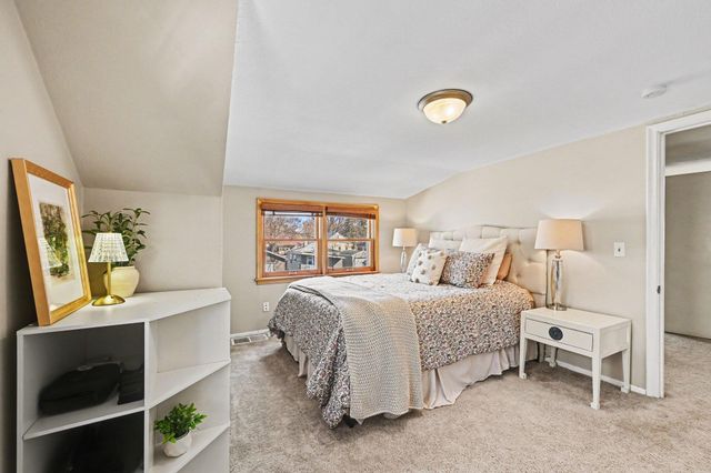 5425 31st Avenue S, Minneapolis, MN 55417