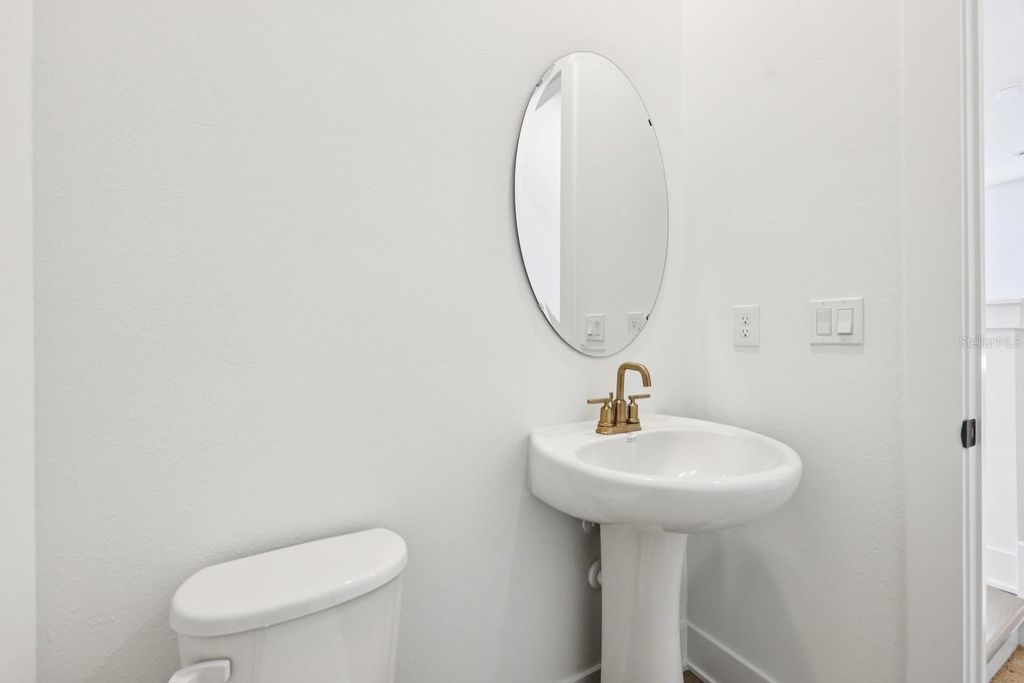 Image 19 of property listing at 15315 HAMLIN PARK DRIVE, Winter Garden, FL 34787