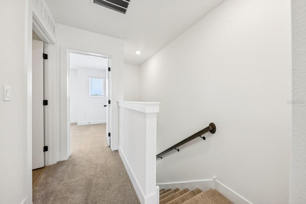 Image 20 of property listing at 15315 HAMLIN PARK DRIVE, Winter Garden, FL 34787