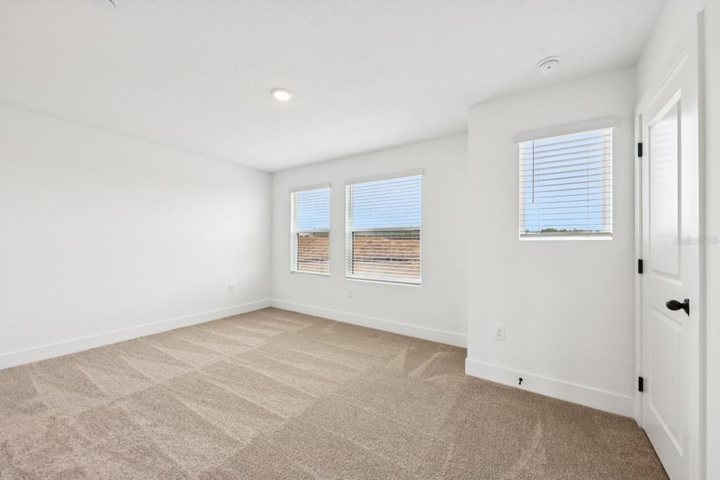 Image 22 of property listing at 15315 HAMLIN PARK DRIVE, Winter Garden, FL 34787