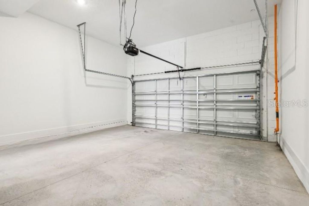 Image 32 of property listing at 15315 HAMLIN PARK DRIVE, Winter Garden, FL 34787