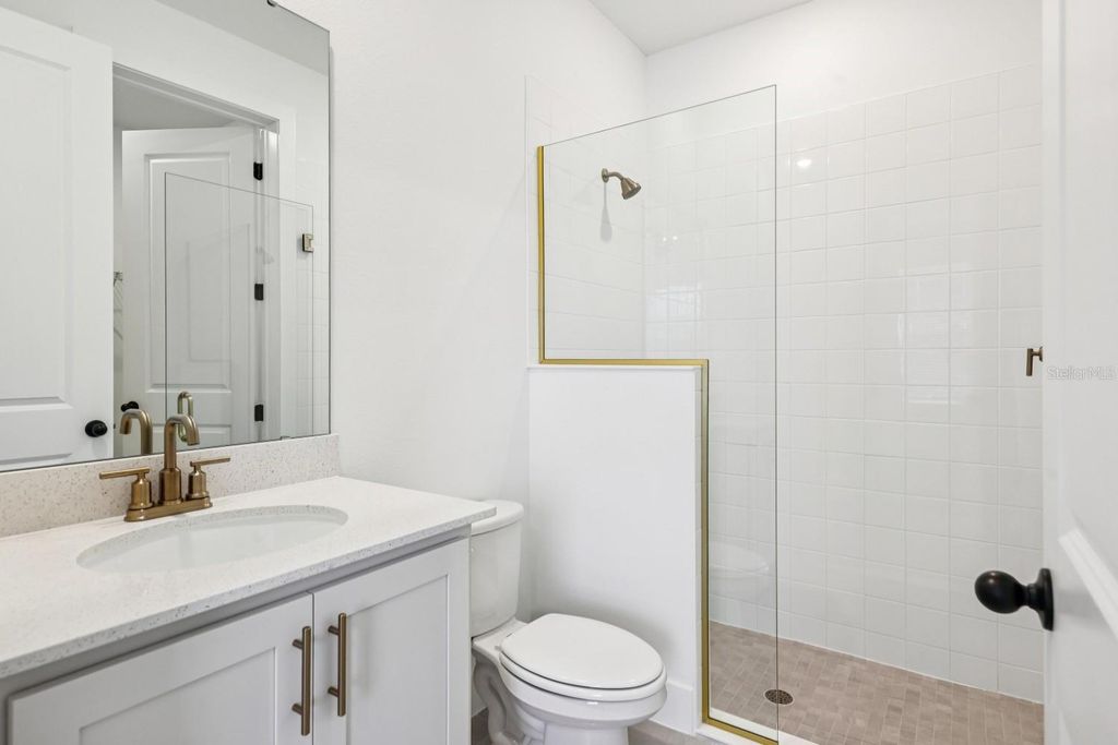 Image 8 of property listing at 15315 HAMLIN PARK DRIVE, Winter Garden, FL 34787