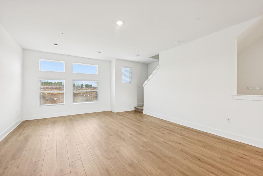 Image 10 of property listing at 15315 HAMLIN PARK DRIVE, Winter Garden, FL 34787