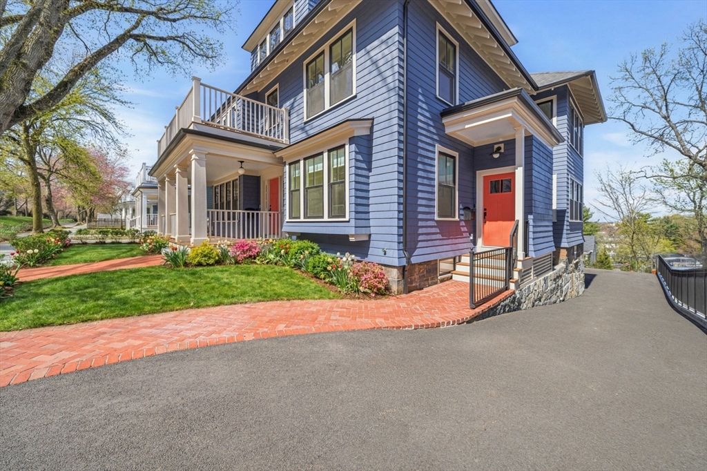 197 Winchester Street 1, Brookline, MA 02446