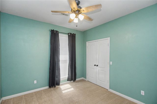 29 Ivy Circle, Bentonville, AR 72712