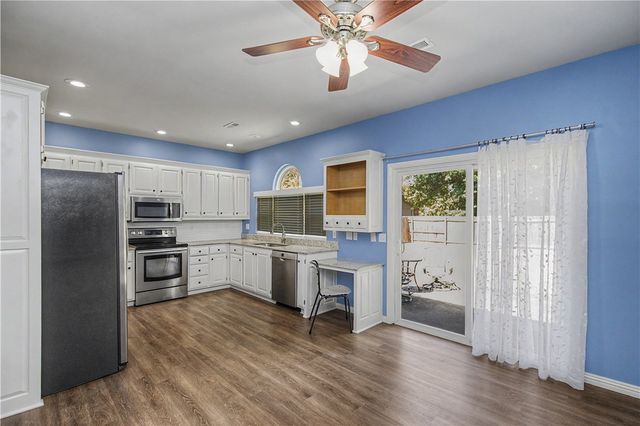 29 Ivy Circle, Bentonville, AR 72712