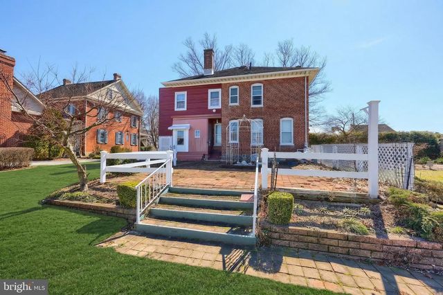 318 LINCOLN WAY W, New Oxford, PA 17350