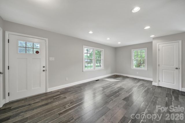 1200 Vickie Lane, Matthews, NC 28104