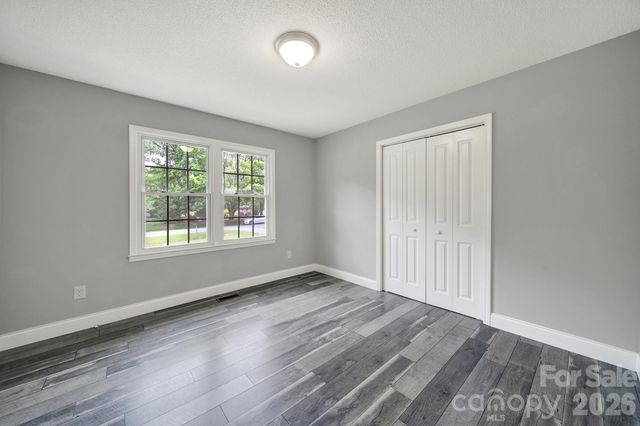 1200 Vickie Lane, Matthews, NC 28104