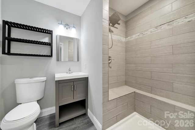 1200 Vickie Lane, Matthews, NC 28104