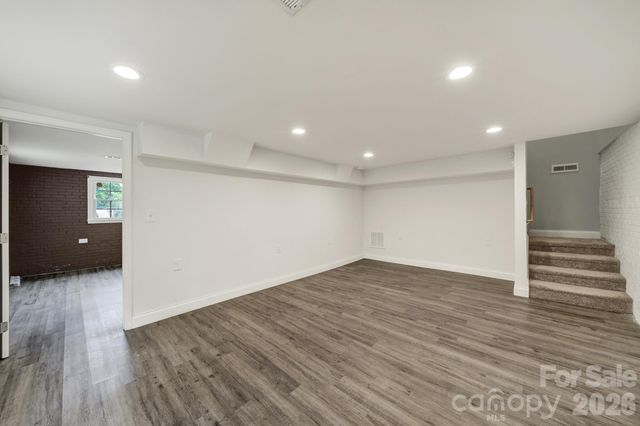 1200 Vickie Lane, Matthews, NC 28104