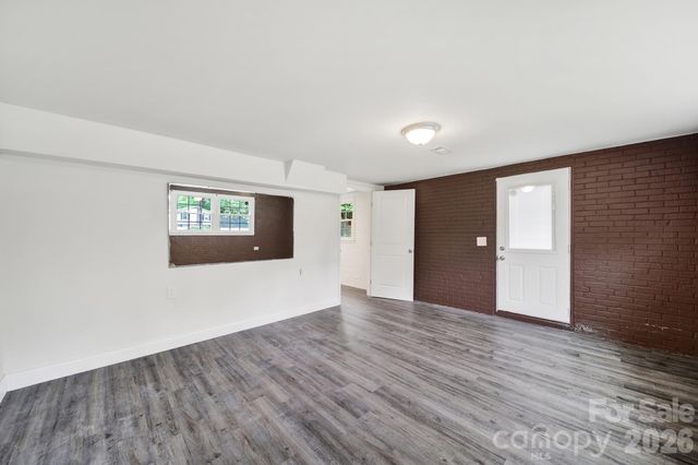 1200 Vickie Lane, Matthews, NC 28104
