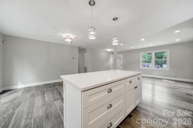 1200 Vickie Lane, Matthews, NC 28104