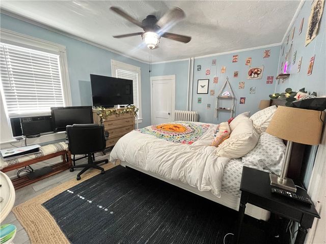 16 Vaughan Avenue 1, Newport, RI 02840