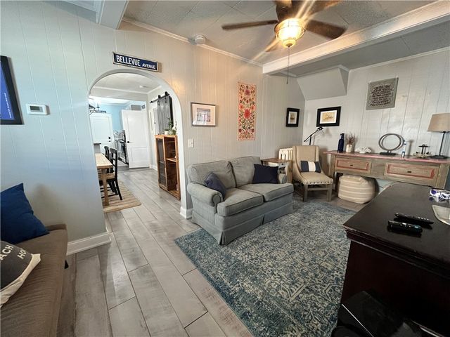 16 Vaughan Avenue 1, Newport, RI 02840