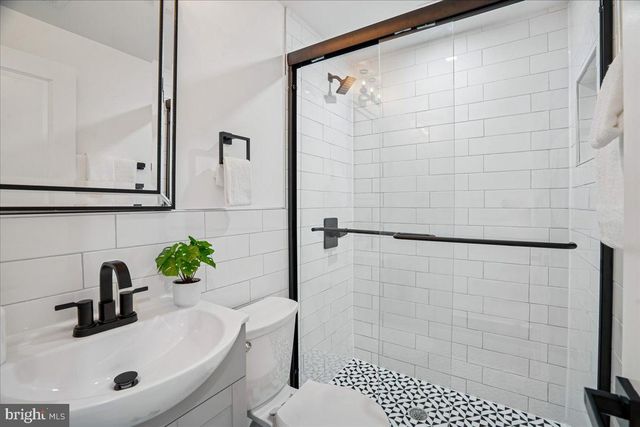 1538 LEVIS ST NE, Washington, DC 20002