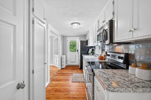 115 S Cedar Street, Chaska, MN 55318