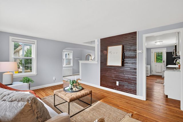 115 S Cedar Street, Chaska, MN 55318