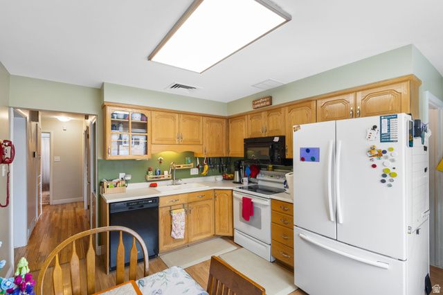 8162 S JACKSON ST, Midvale, UT 84047
