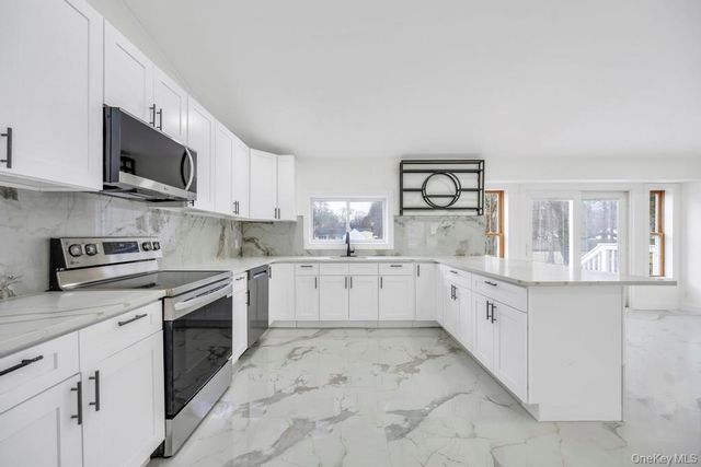 73 Maple Avenue, Shirley, NY 11967