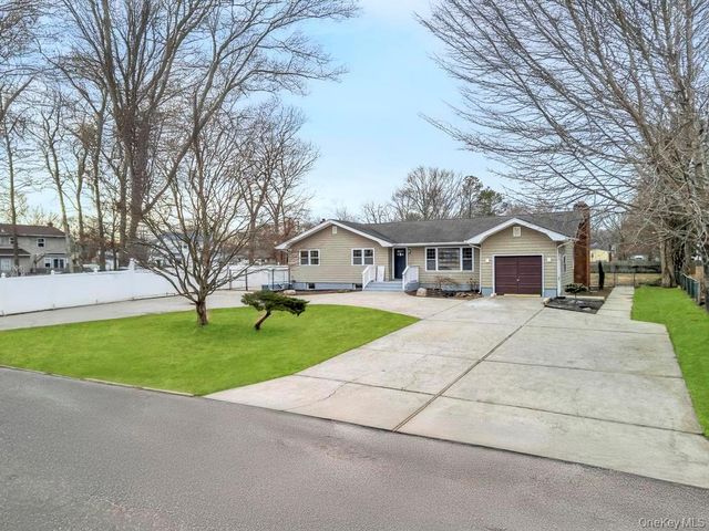 73 Maple Avenue, Shirley, NY 11967