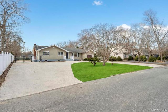 73 Maple Avenue, Shirley, NY 11967