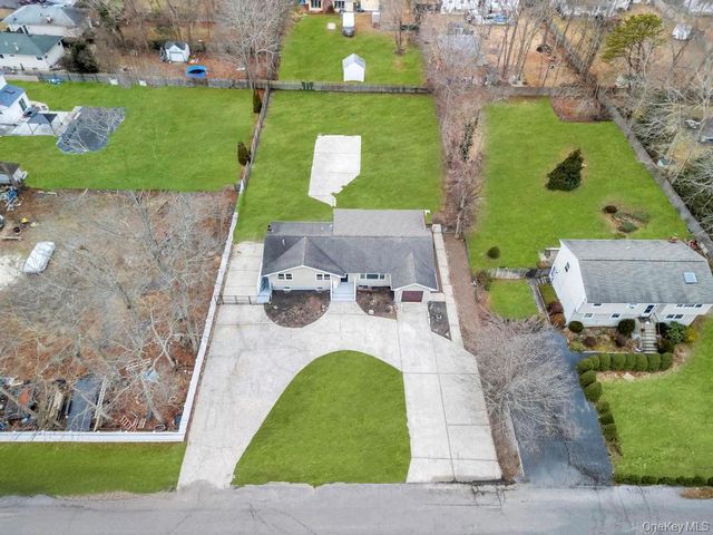 73 Maple Avenue, Shirley, NY 11967