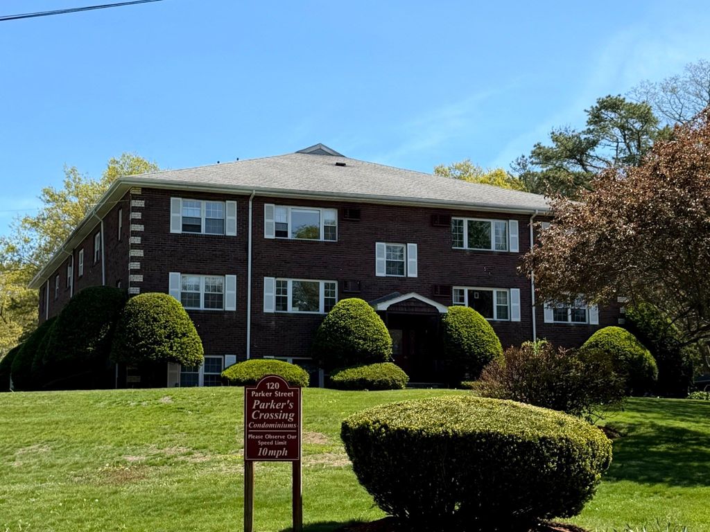 120 Parker St 15, Acton, MA 01720